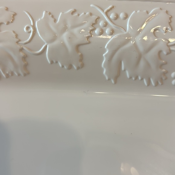 Corningware White Embossed Platter❤️